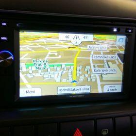 Kia Sorento: radio z navigacijo, vzvratna kamera 7