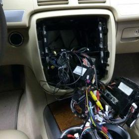 Mercedes R550: radio in parkirna kamera 2