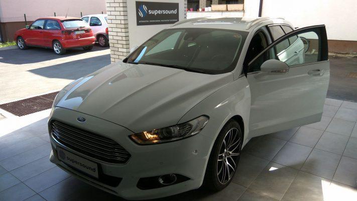 Ford Modeo (2016): vzvratna kamera in MirrorLink 1