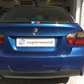 BMW serije 3 (E90): nov komplet zvočnikov in ojačevalec 3