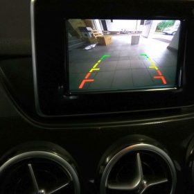 Mercedes B: parkirna kamera in senzorji 10