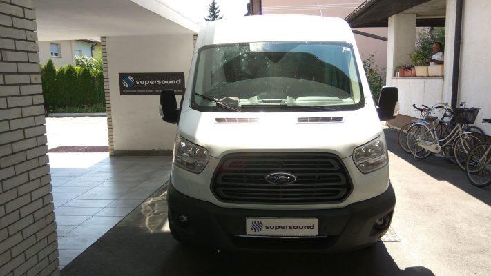 Ford Transit (2017): OEM parkirna kamera in LCD zaslon 5