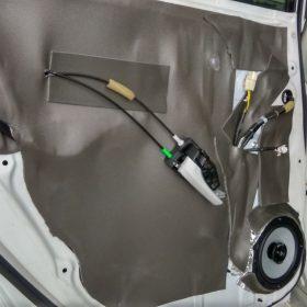 Toyota Prius (Mk3): novi zvočniki in izolacija 24