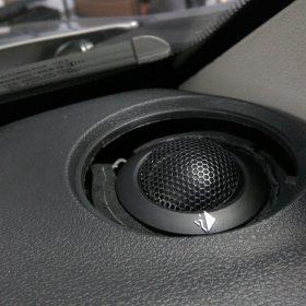 Citroen Berlingo: sprednji zvočniki in izolacija 4