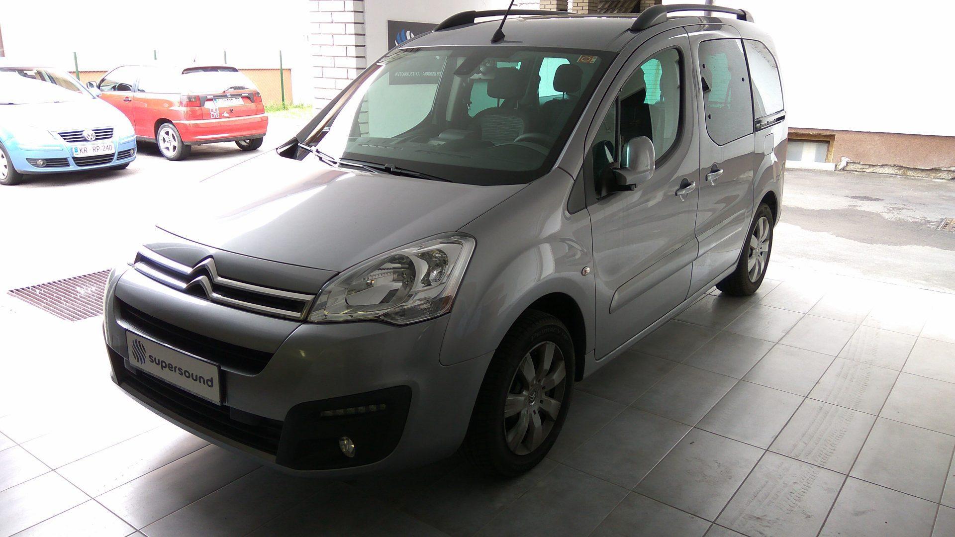 Citroen Berlingo: sprednji zvočniki in izolacija 1