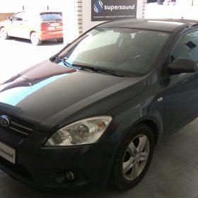 Kia Cee'd: 2-DIN avtoradio Pioneer 2