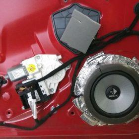 Audi TT: Helix zvočniki spredaj 5