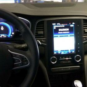 Renault Megane 4: kamera spredaj in zadaj 10