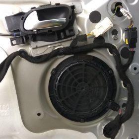 Citroen Xsara Picasso: zvočniki in aktivni woofer 5