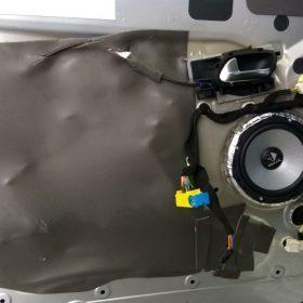 Citroen Xsara Picasso: zvočniki in aktivni woofer 8