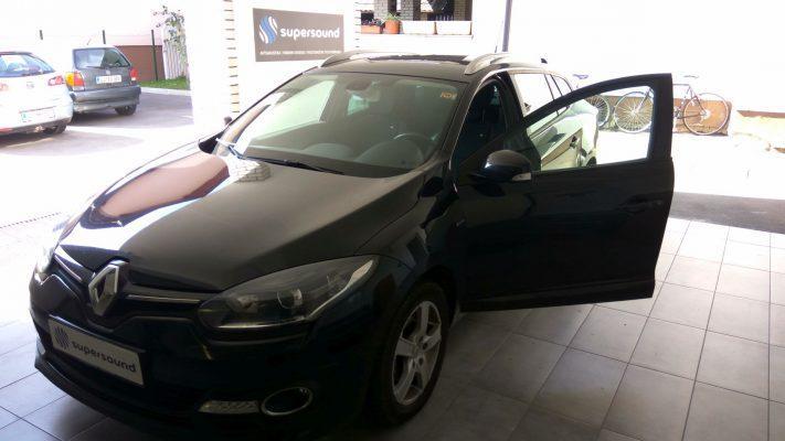 Renault Megane 3: aktivni nizkotonec pod sedežem 5