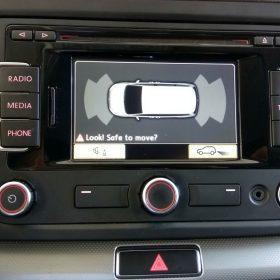 VW Sharan: tipska kamera na OEM radio 5