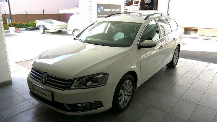 VW Passat: tipska kamera na OEM zaslon 5