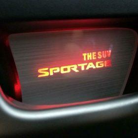 Kia Sportage: Osvetlitev notranjosti in 12V vtičnice 4