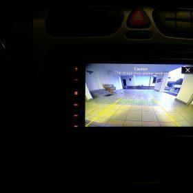 Mercedes C: Pioneer radio in kamera za vzvratno vožnjo 8