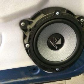 Renault Kangoo: Menjava sprednjih zvočnikov 5