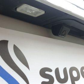 Mercedes C (W205): Vzvratna kamera na OEM zaslon 5