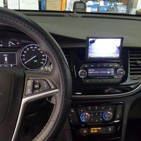 Opel Mokka: vzvratna kamera na LCD zaslon 3