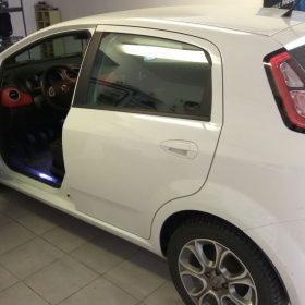 Fiat Punto Evo: kompletna avtoakustika 2