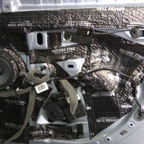 Renault Megane 3: menjava zvočnikov in izolacija 7