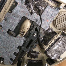 Renault Megane 3: menjava zvočnikov in izolacija 10