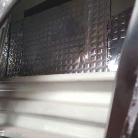 Renault Clio mk4: menjava sprednjih zvočnikov in izoliranje 7