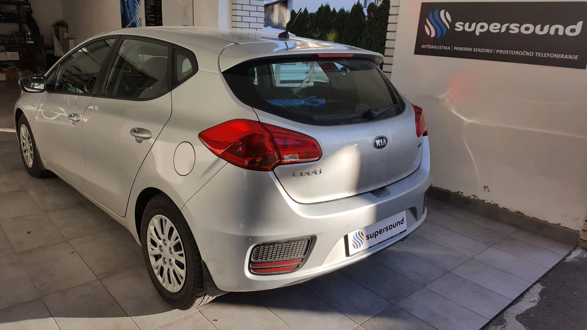 KIA Ceed: OEM senzorji spredaj in zadaj 5