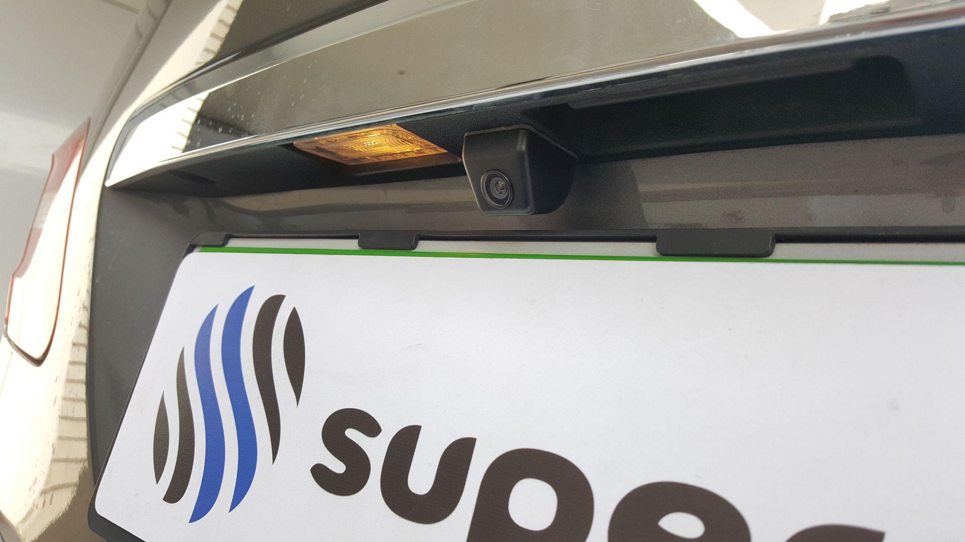 Mercedes B: kamera spredaj in zadaj + MirrorLink 6