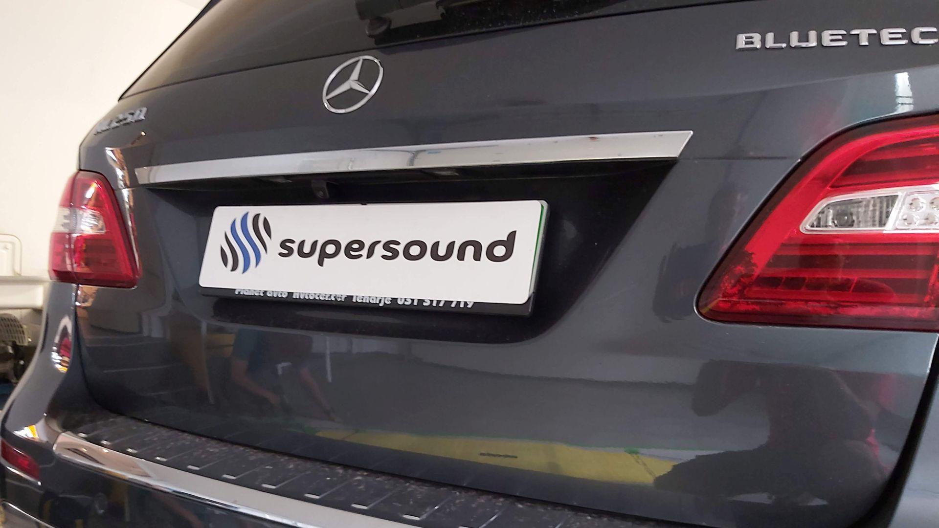 Mercedes ML (W166): vgradnja sprednje in zadnje kamere 2