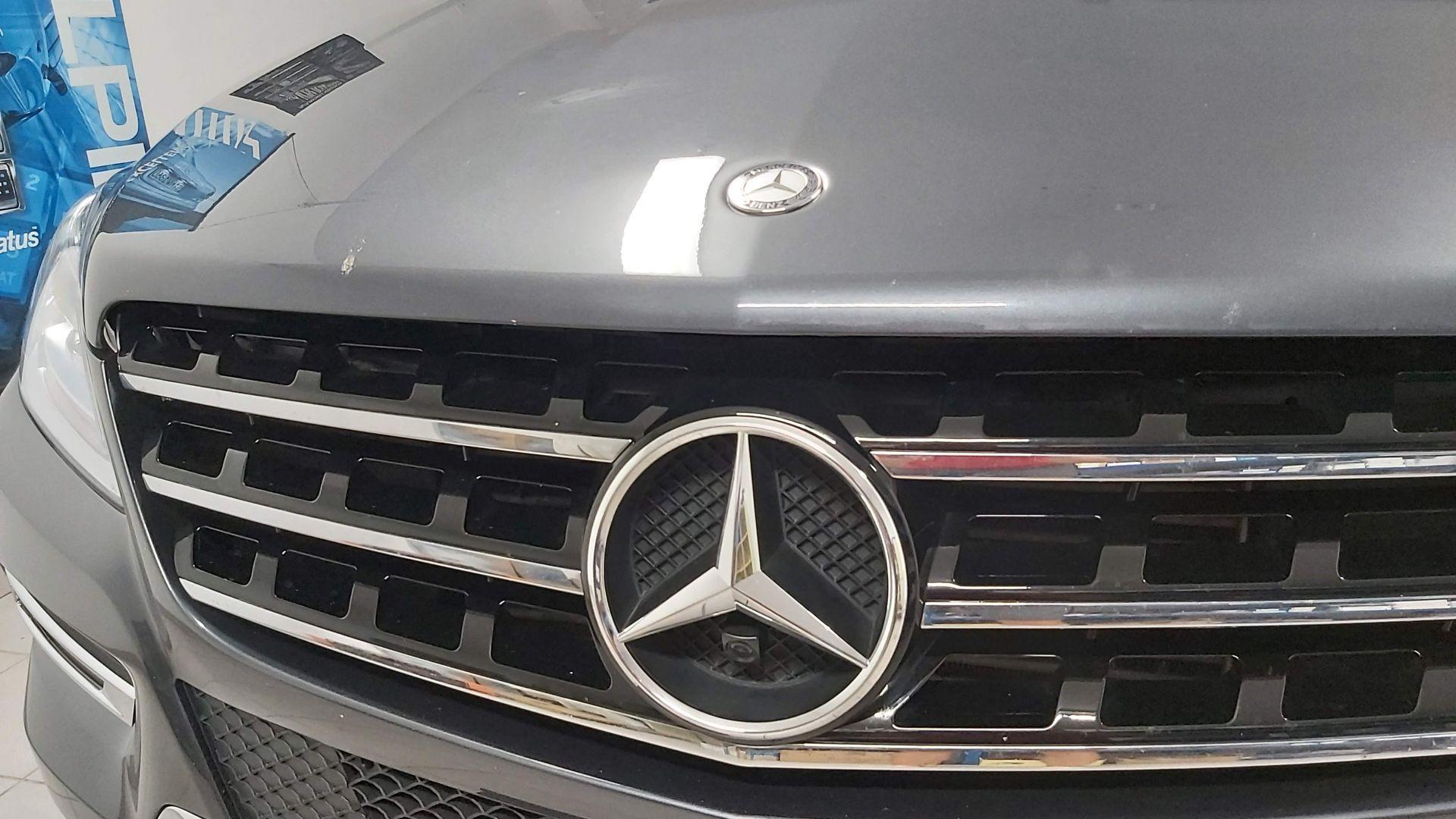 Mercedes ML (W166): vgradnja sprednje in zadnje kamere 7