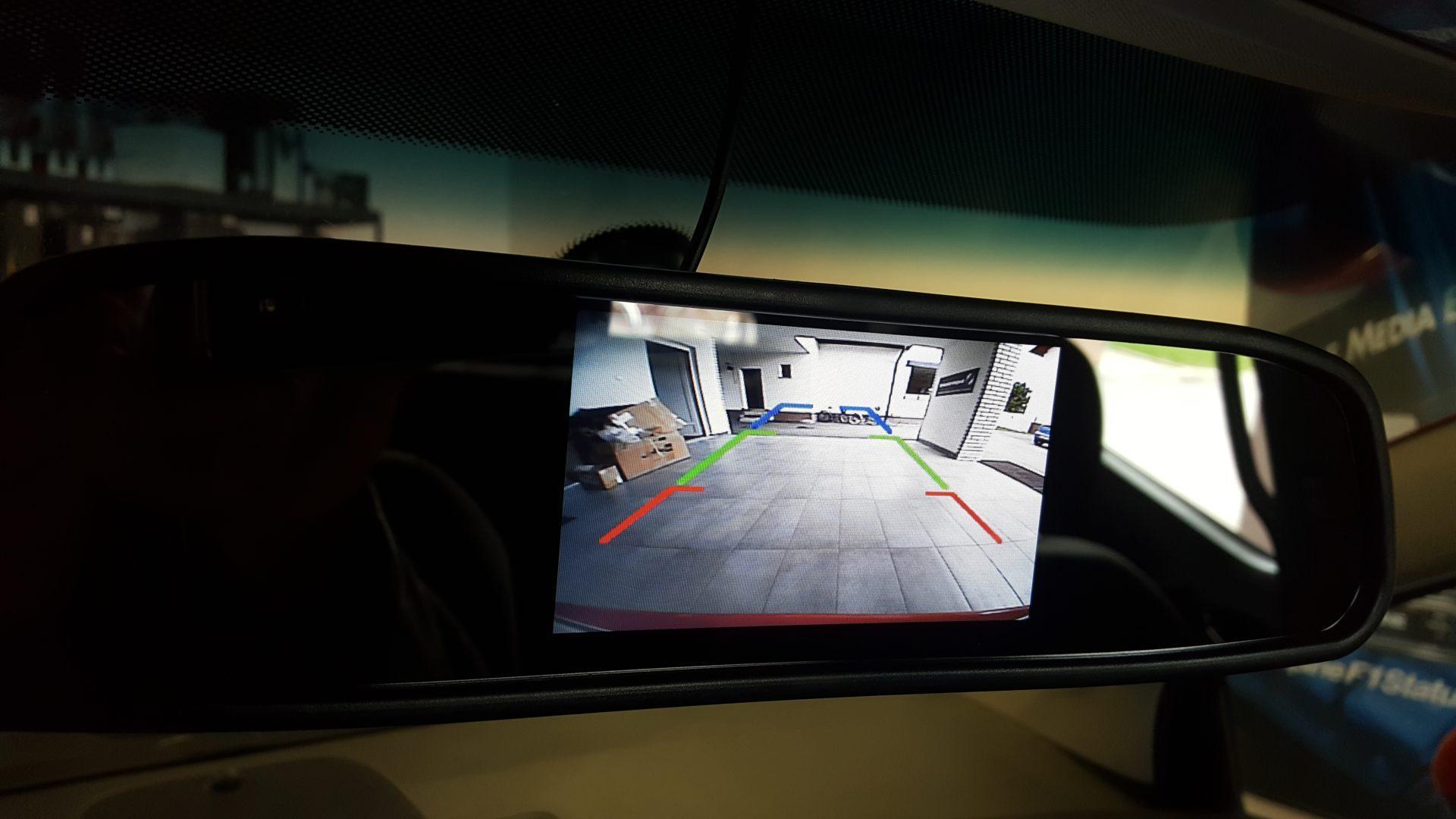 Opel Meriva: kamera in LCD v vzvratnem ogledalu 2