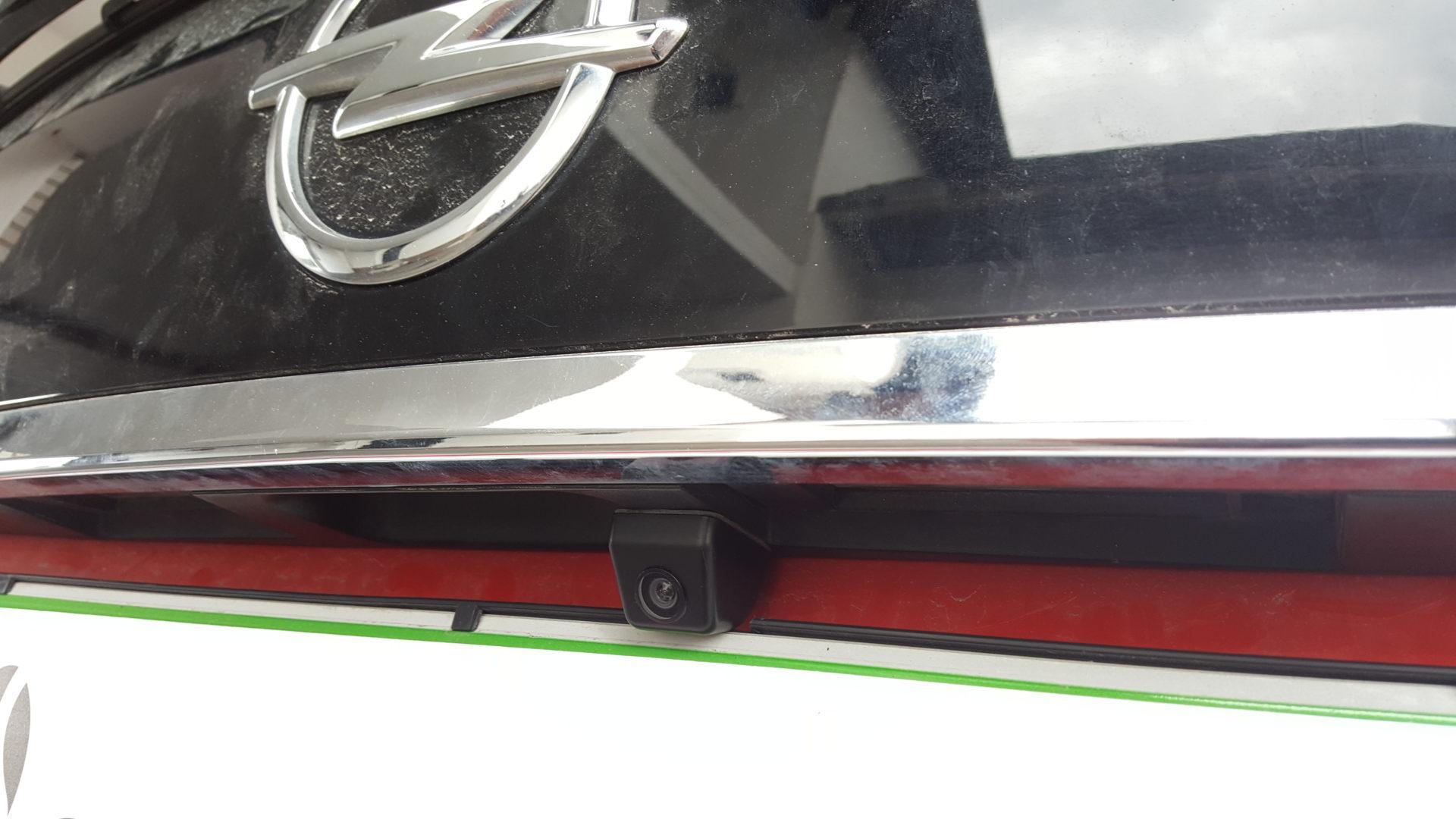 Opel Meriva: kamera in LCD v vzvratnem ogledalu 5