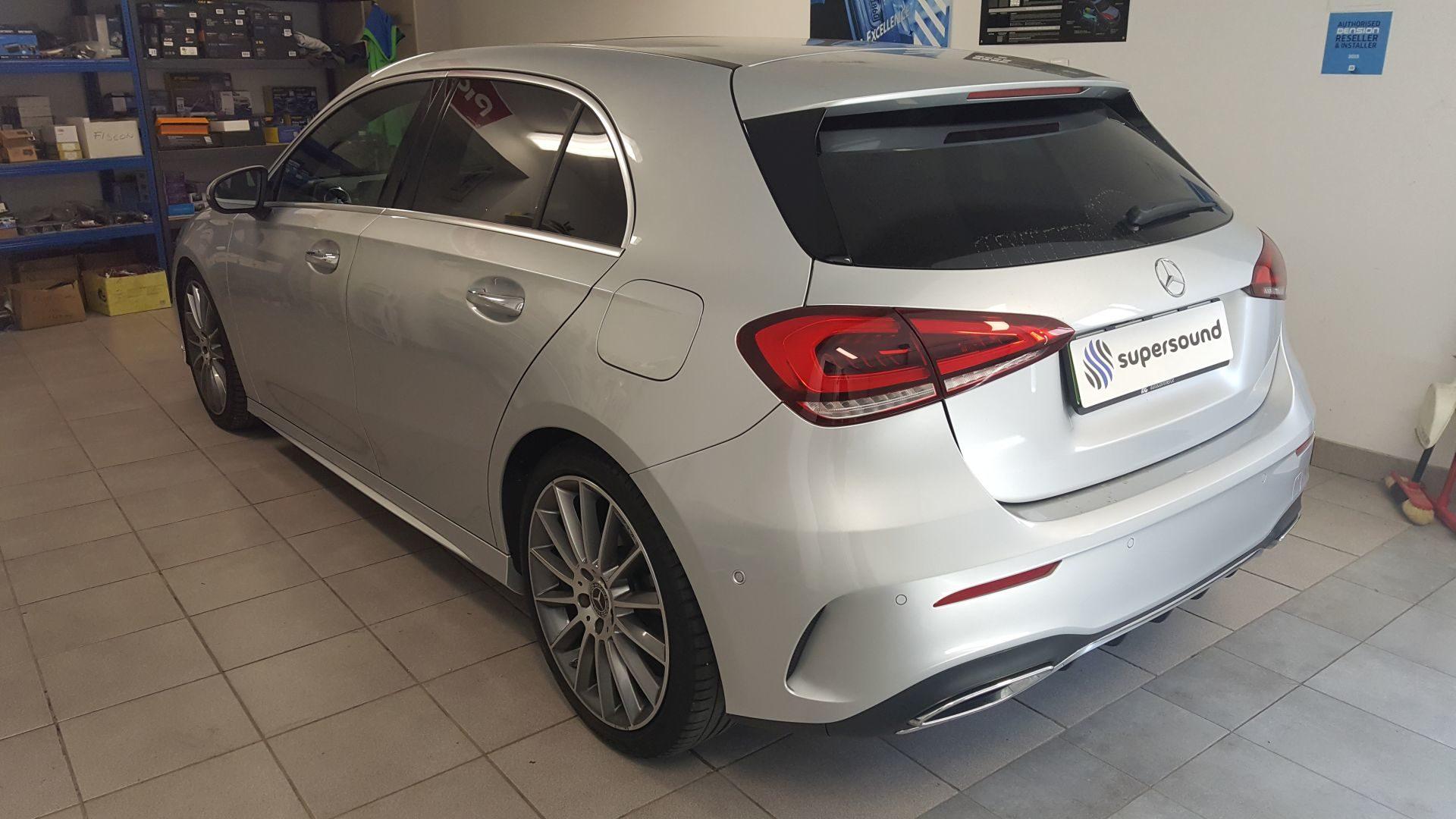 Mercedes A (2019): vzvratna kamera na MBUX sistemu 2