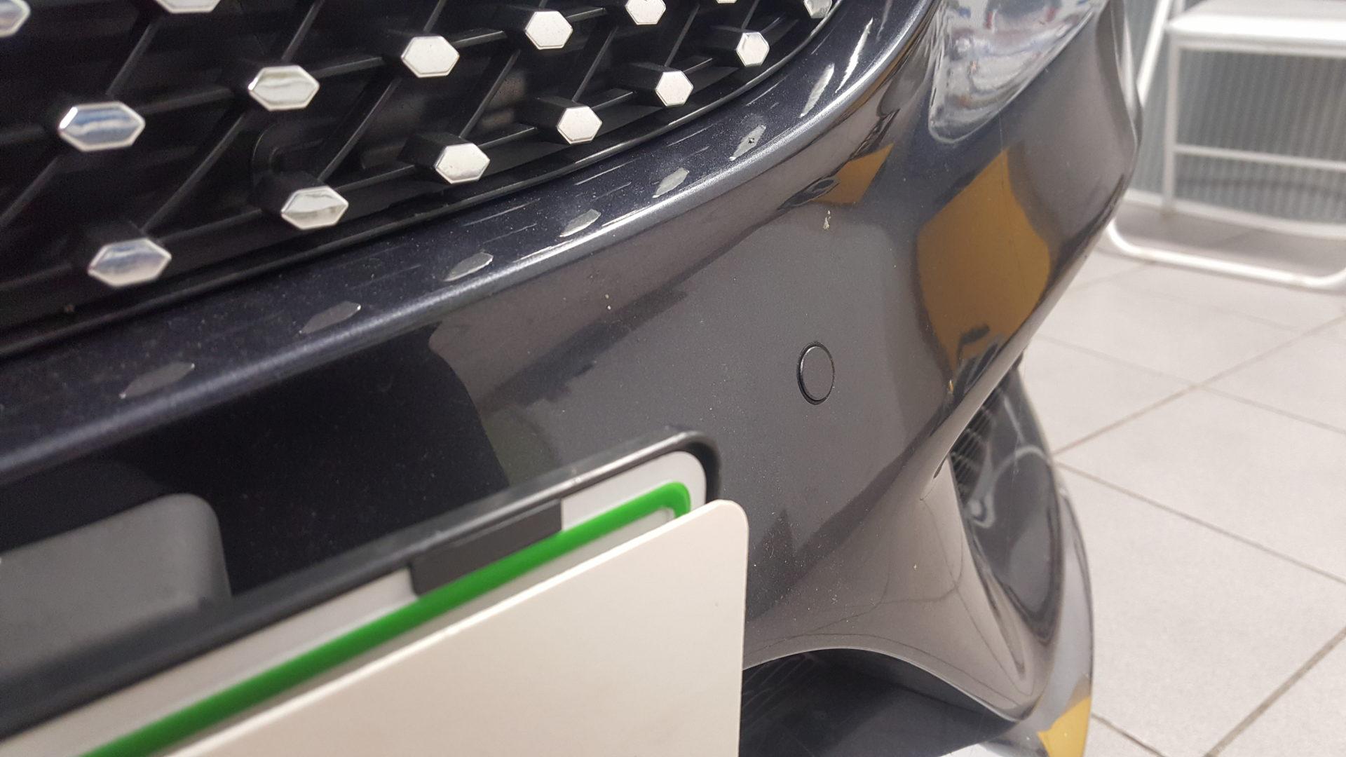 Mercedes C (W205): parkirni senzorji spredaj in zadaj 4