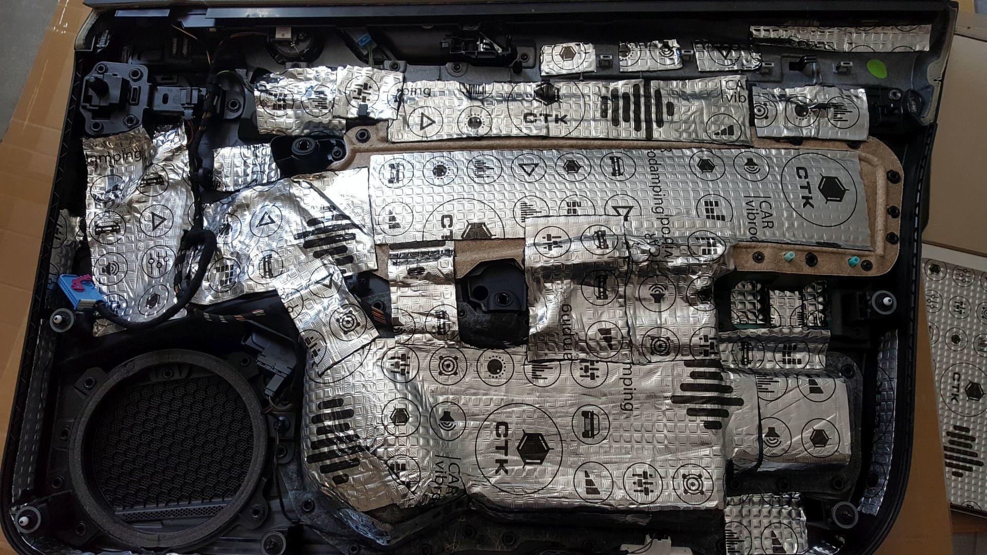 VW Pasat (B8): zvočno izoliranje vseh vrat 5