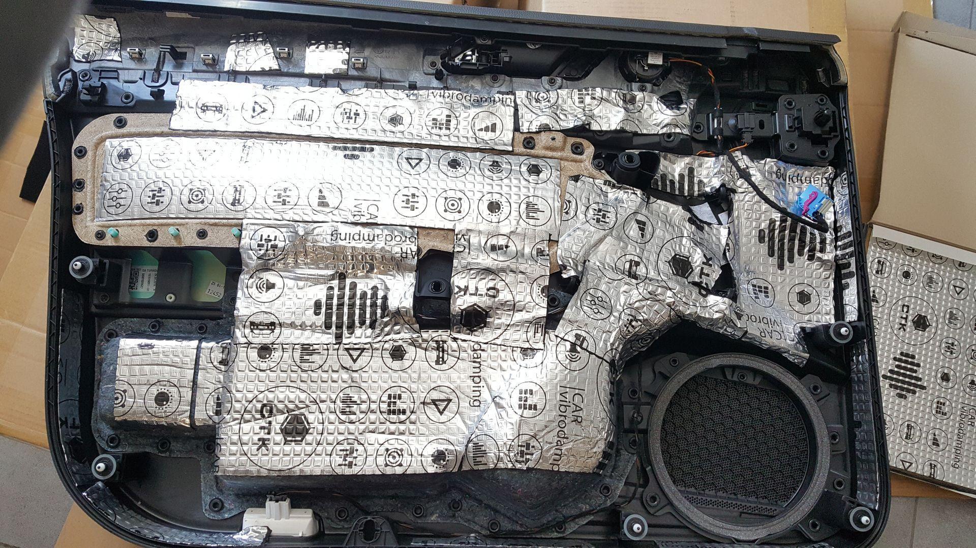 VW Pasat (B8): zvočno izoliranje vseh vrat 9