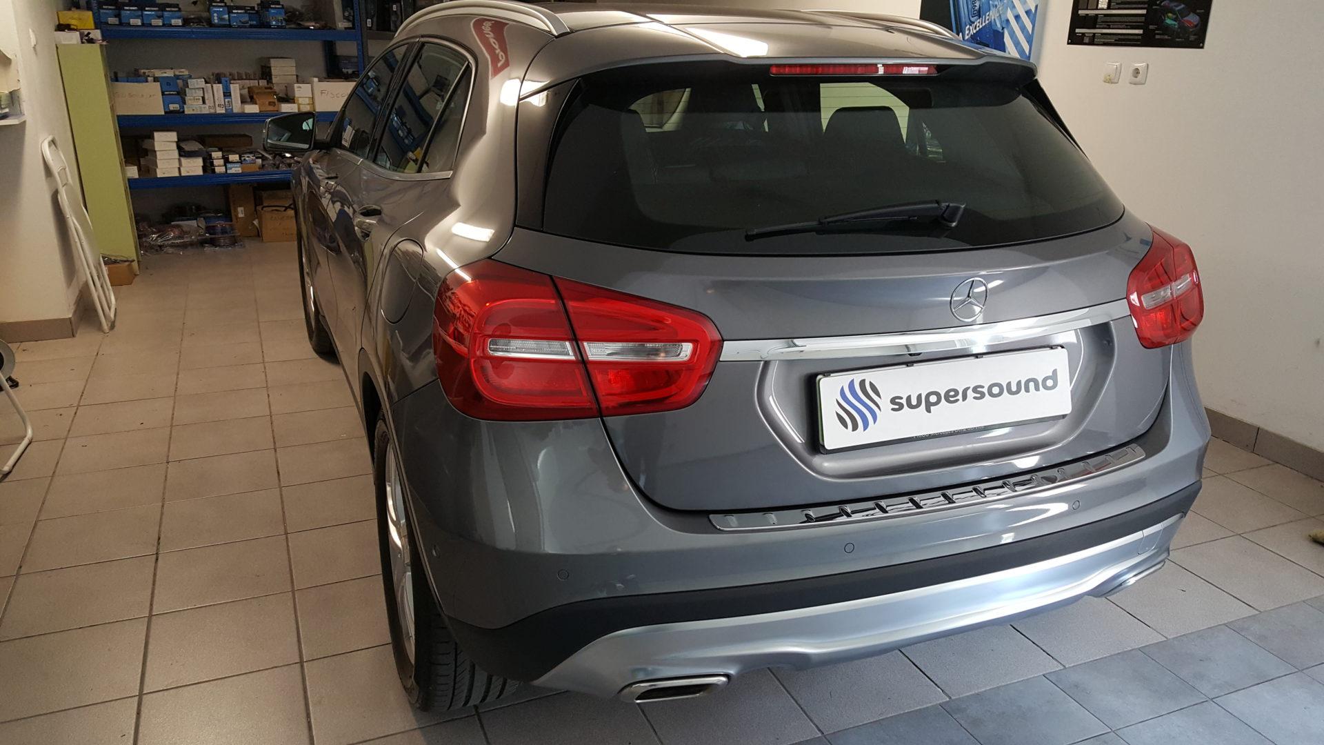 Mercedes GLA (2016): kamera na tovarniškem zaslonu 1