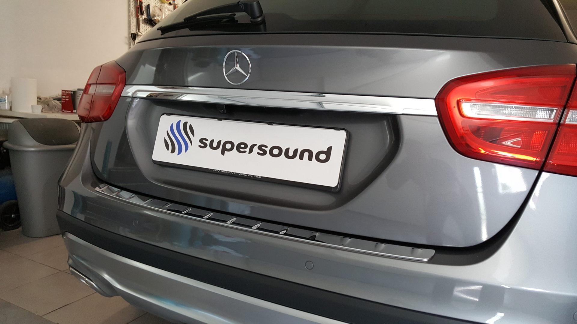 Mercedes GLA (2016): kamera na tovarniškem zaslonu 2