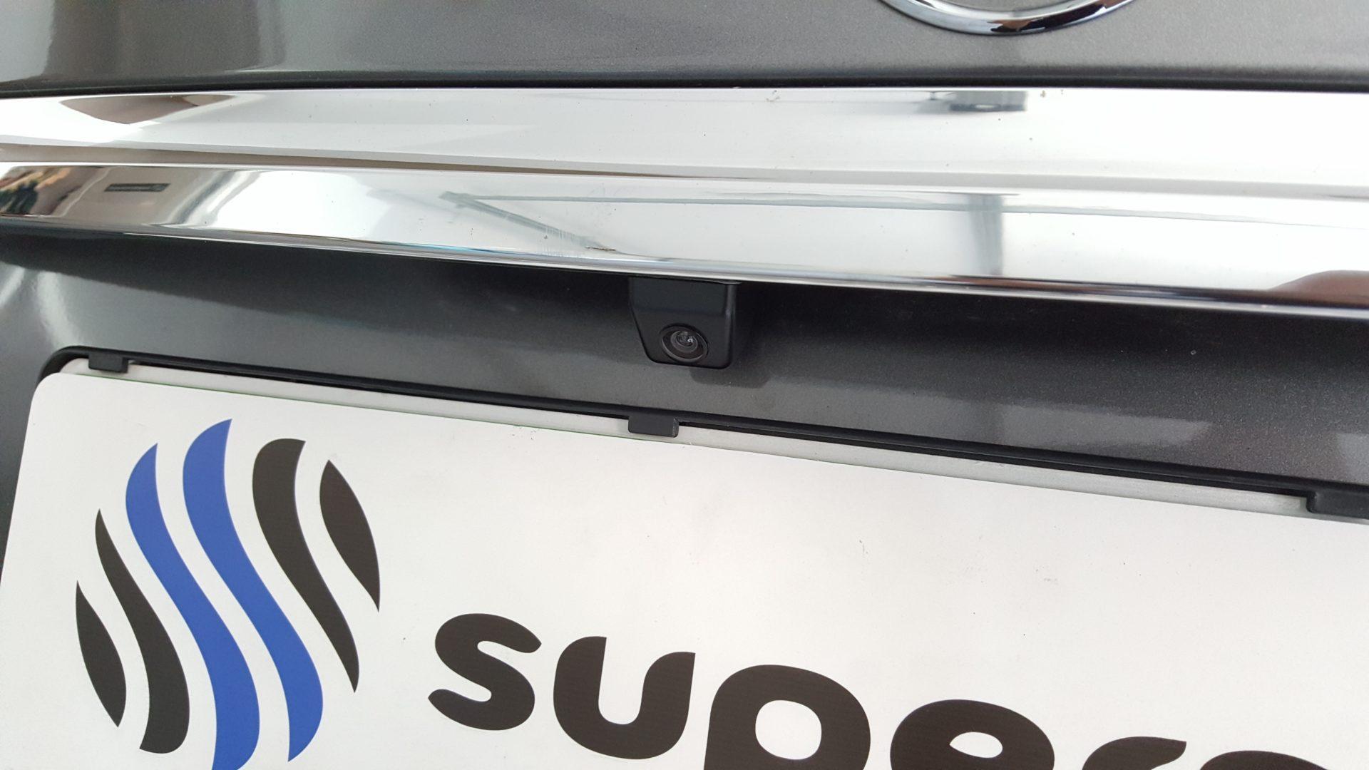 Mercedes GLA (2016): kamera na tovarniškem zaslonu 3