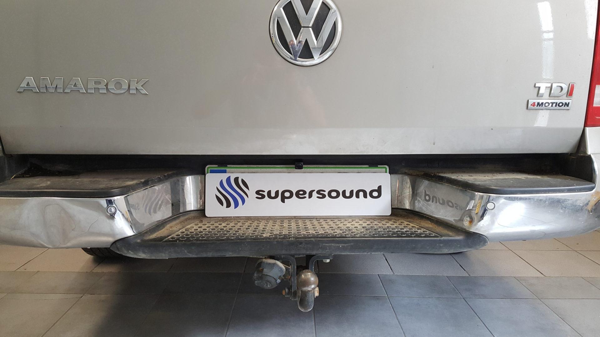 VW Amarok: kamera na LCD v ogledalu 5