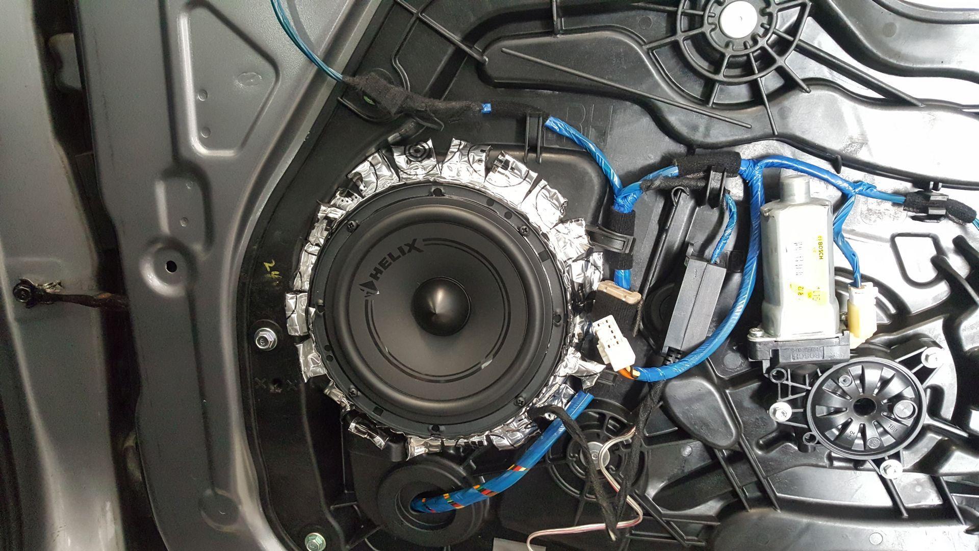 Hyundai Elantra (2012): radio in vsi zvočniki 3