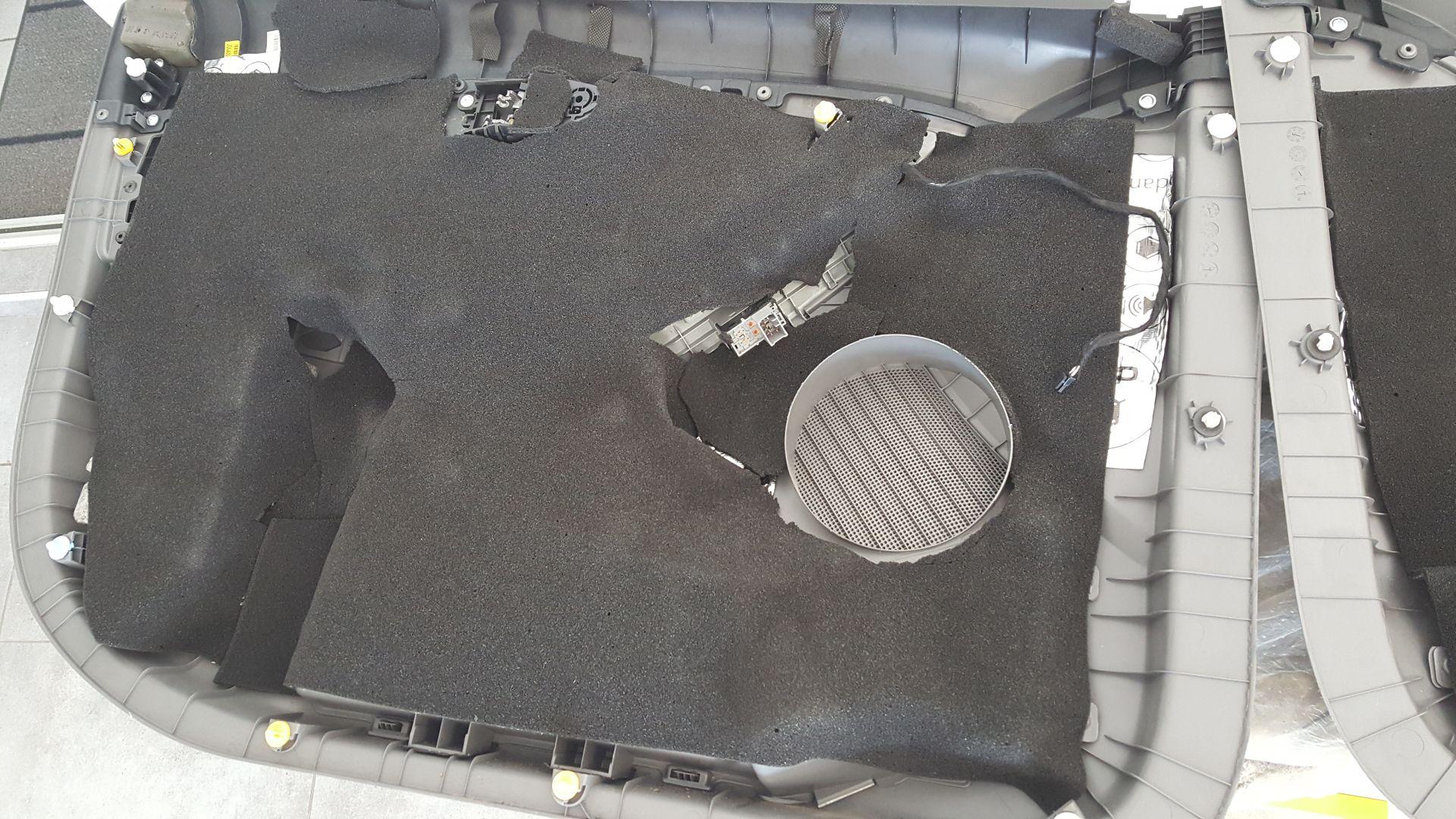 Hyundai Elantra (2012): radio in vsi zvočniki 7