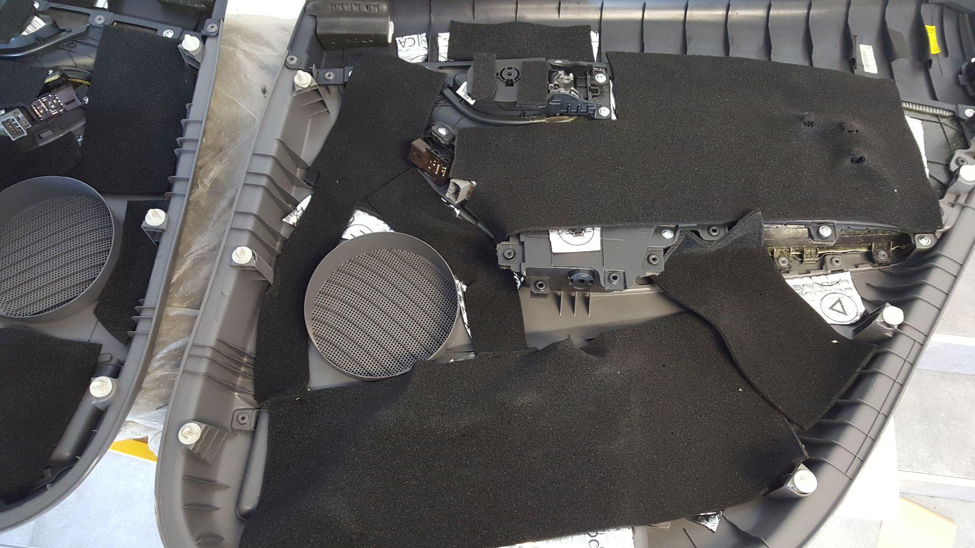 Hyundai Elantra (2012): radio in vsi zvočniki 9