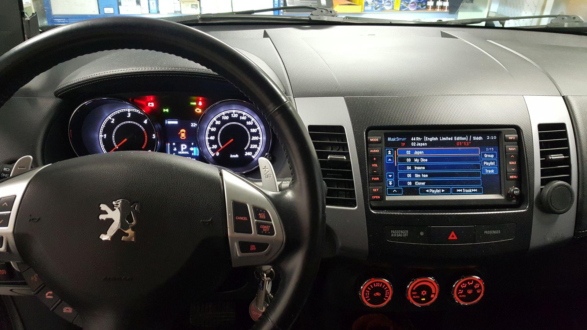 Peugeot 4007: zvočniki in aktivni nizkotonec Helix 2