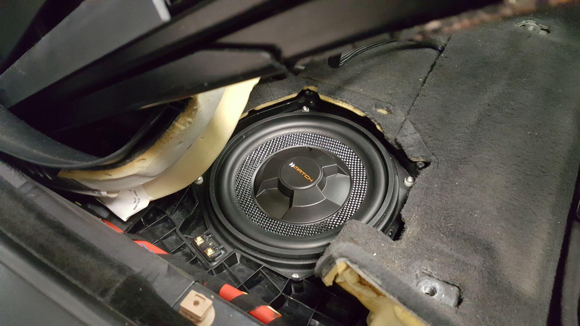 BMW serije 3 (E90): 2. nivo nadgradnje zvoka 11