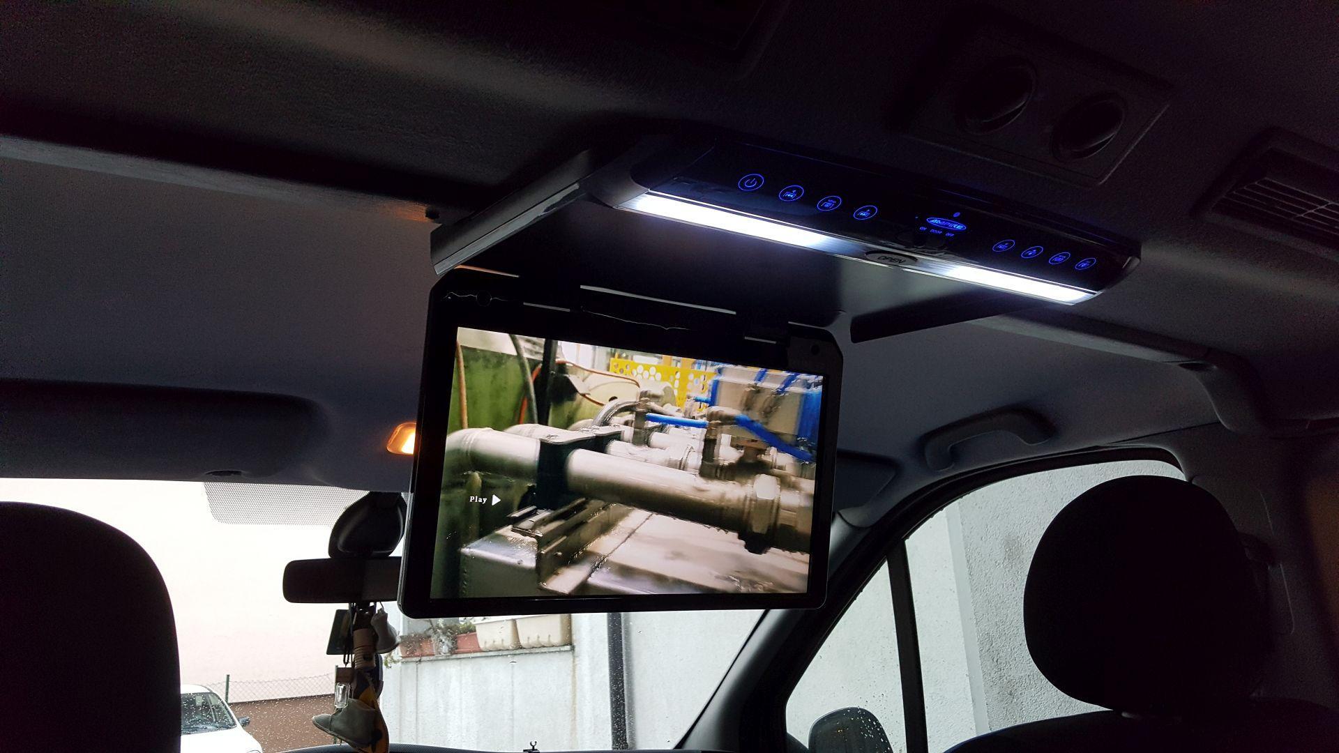 Renault Trafic: stropni LCD zaslon 10.1" 3