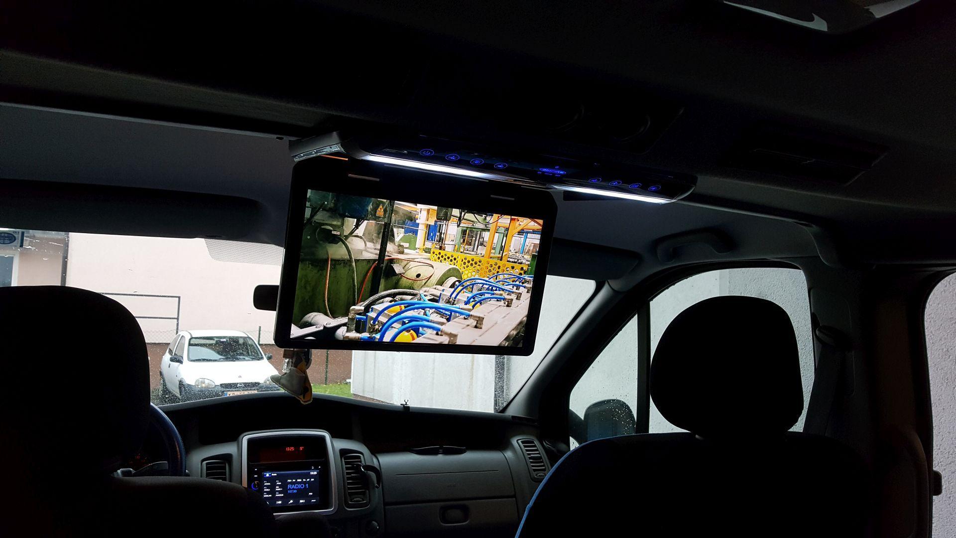 Renault Trafic: stropni LCD zaslon 10.1" 4