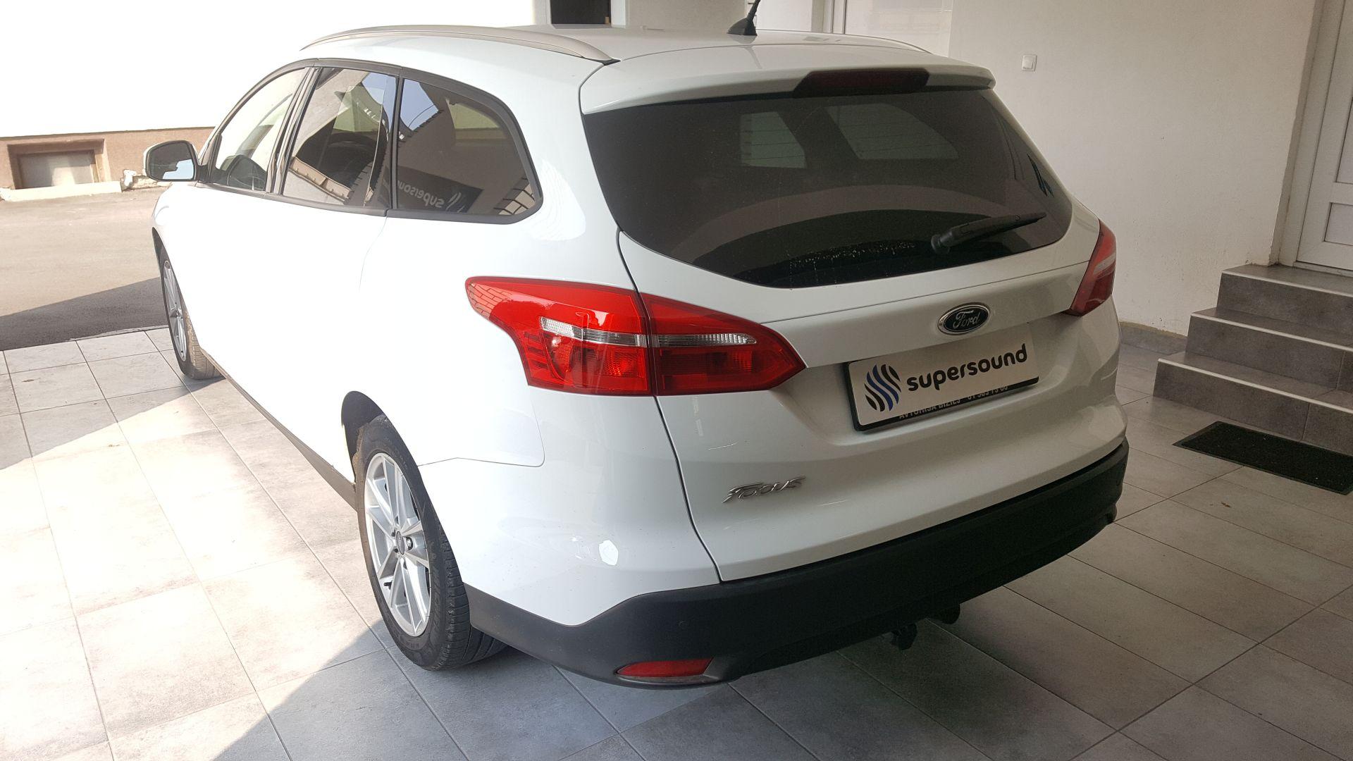 Ford Focus mk3: vgradnja zadnjih senzorjev 2