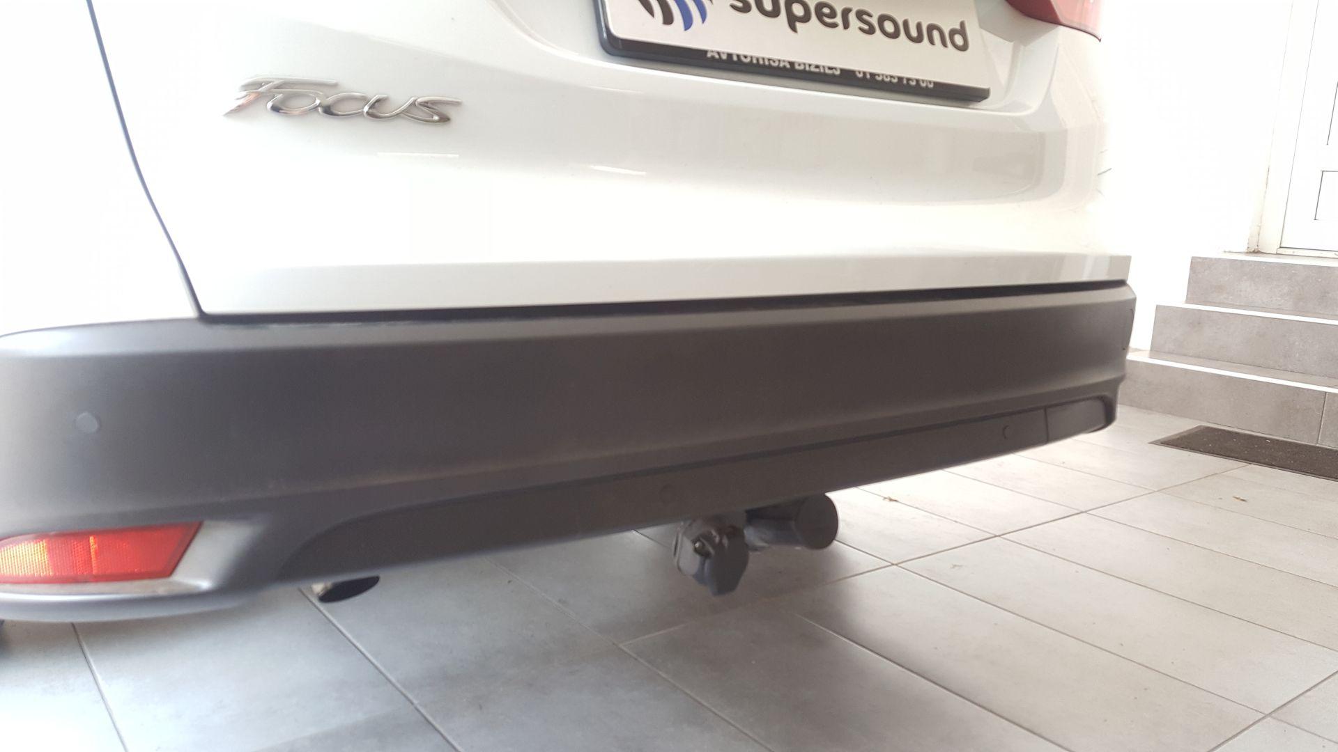 Ford Focus mk3: vgradnja zadnjih senzorjev 3