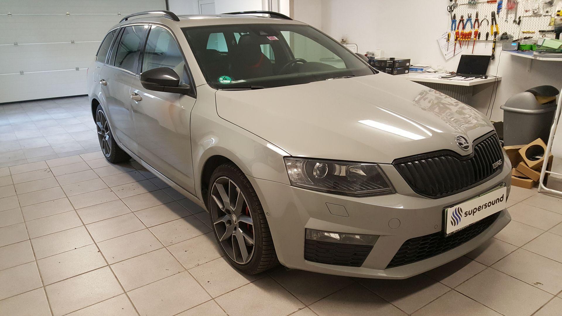 Škoda Octavia vRS: menjava vseh zvočnikov 1